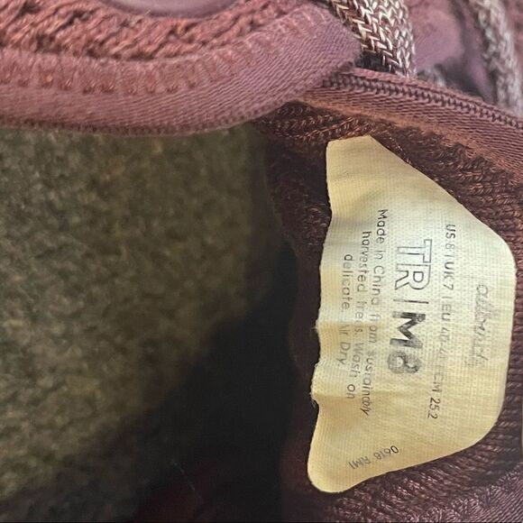 Allbirds Men's Tree Runners Size 8 in Hazy Burgundy with Blizzard Sole - Picture 3 of 7